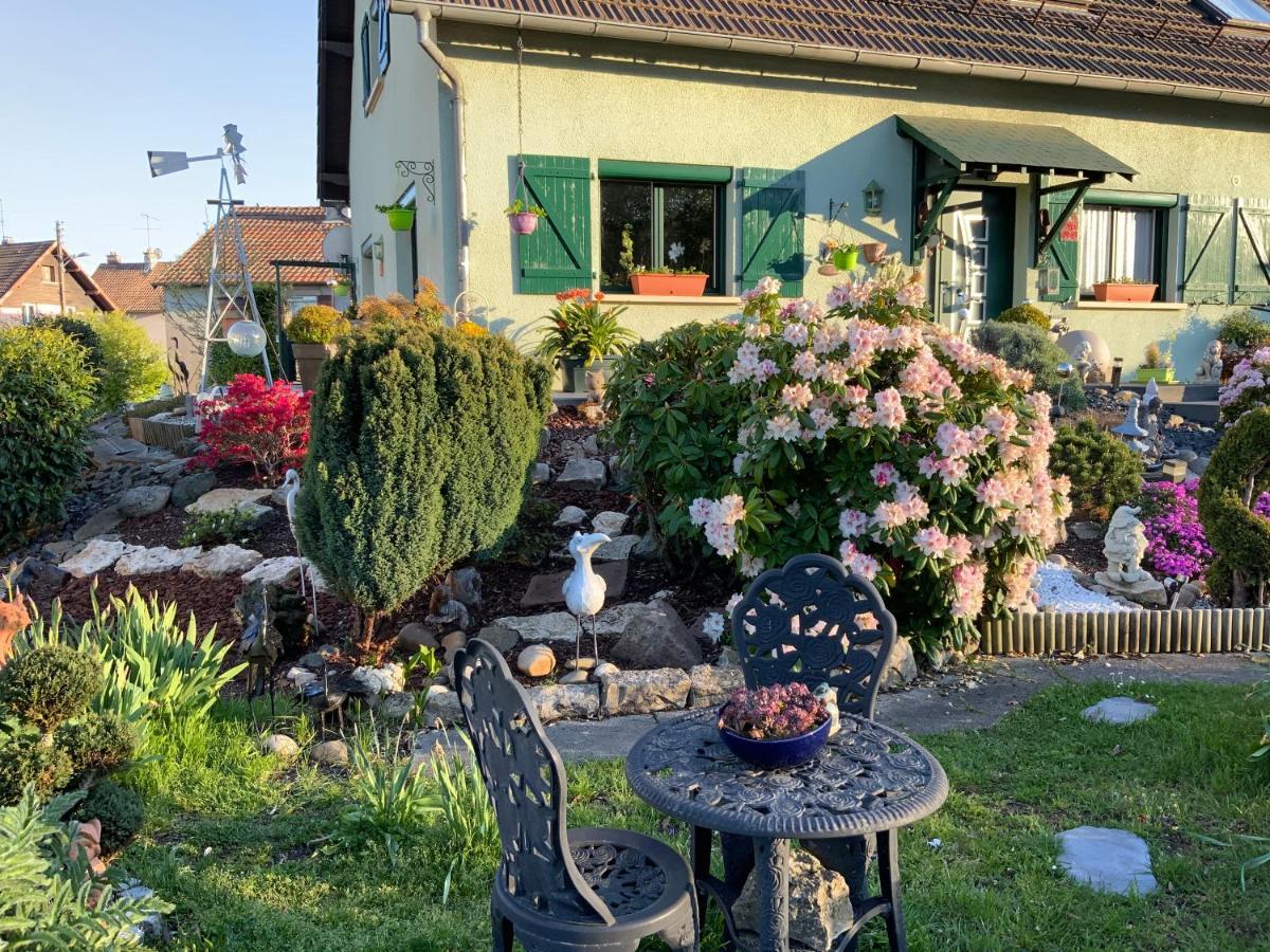 Le Nid Fleuri De Séjour chez l'habitant Cravanche